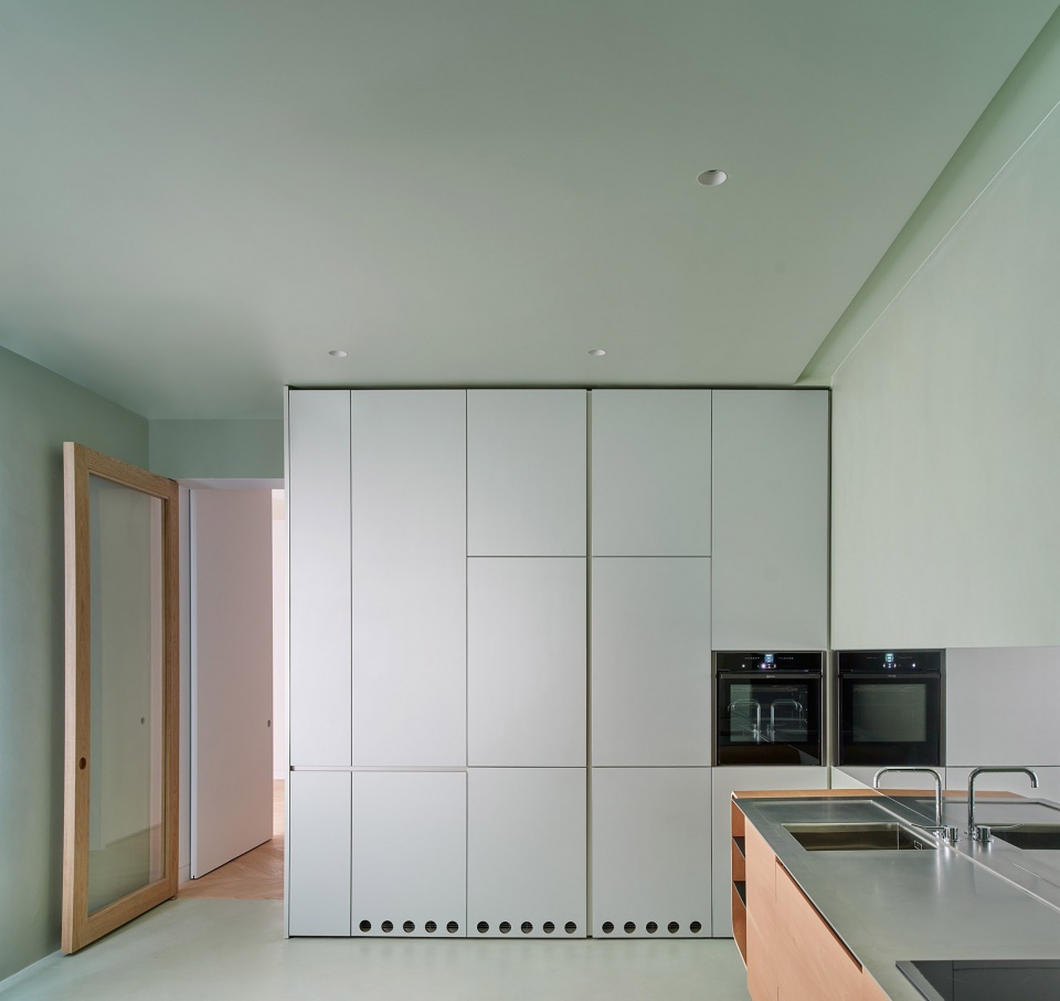 casamilc by lucas y hernandez gil arquitectos