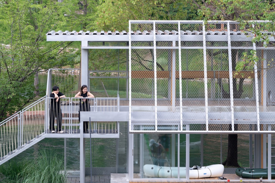cpi w 18b by yiiie architects