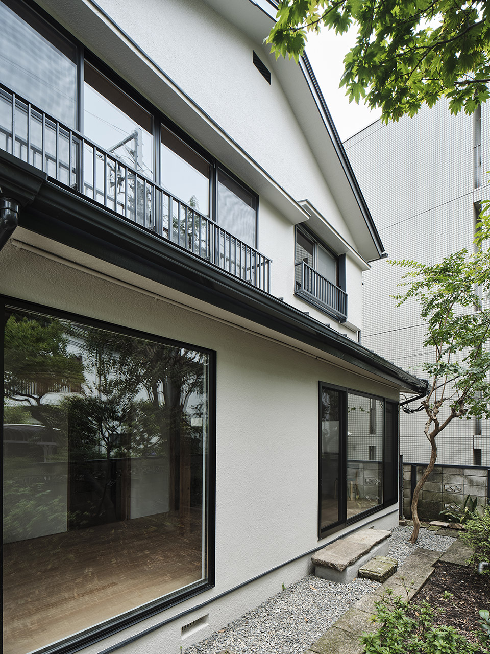 shirokanedai house by roovice
