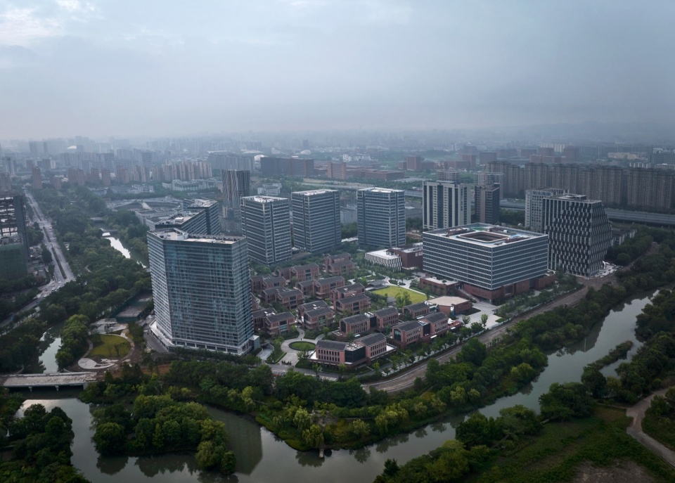 主图 小镇整体鸟瞰© 章鱼见筑 zju zitown by uad