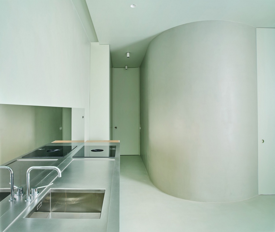 casamilc by lucas y hernandez gil arquitectos