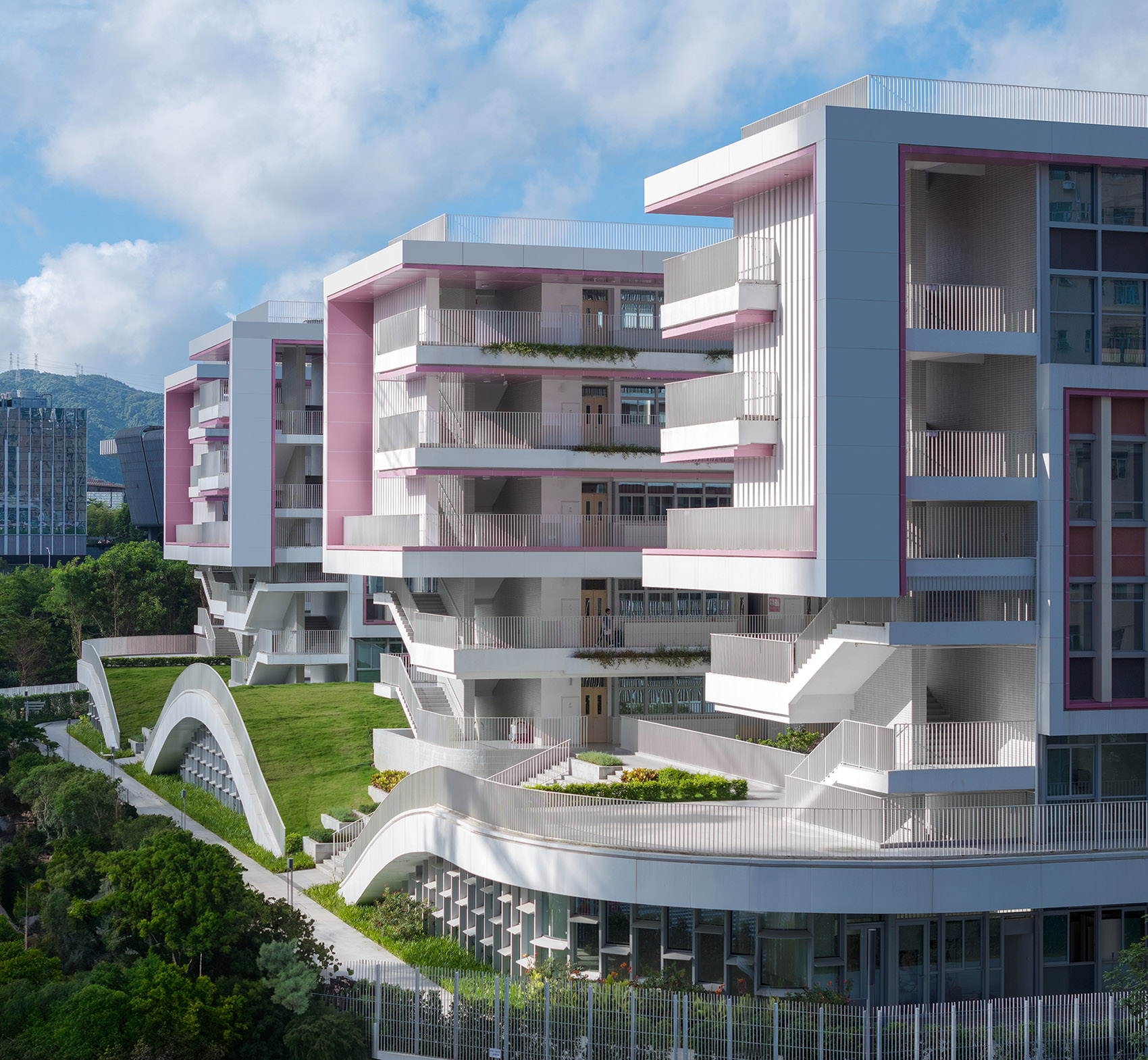 North Campus of Shenzhen Senior High School Group by Capol ...