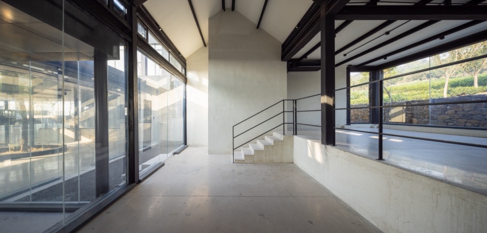 Chaoyuan Mount village lobby by Kong Xiangwei Studio