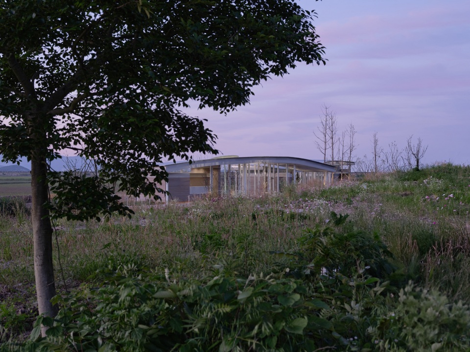 Dongdan Grassland Sea Ruins Station by Mur Mur Lab