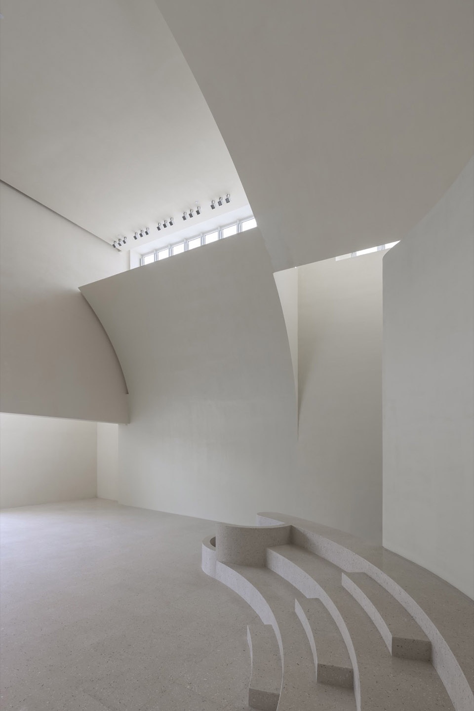 Flickering Peak CP·SUN RIVER Art Gallery by Wutopia Lab - Gooood