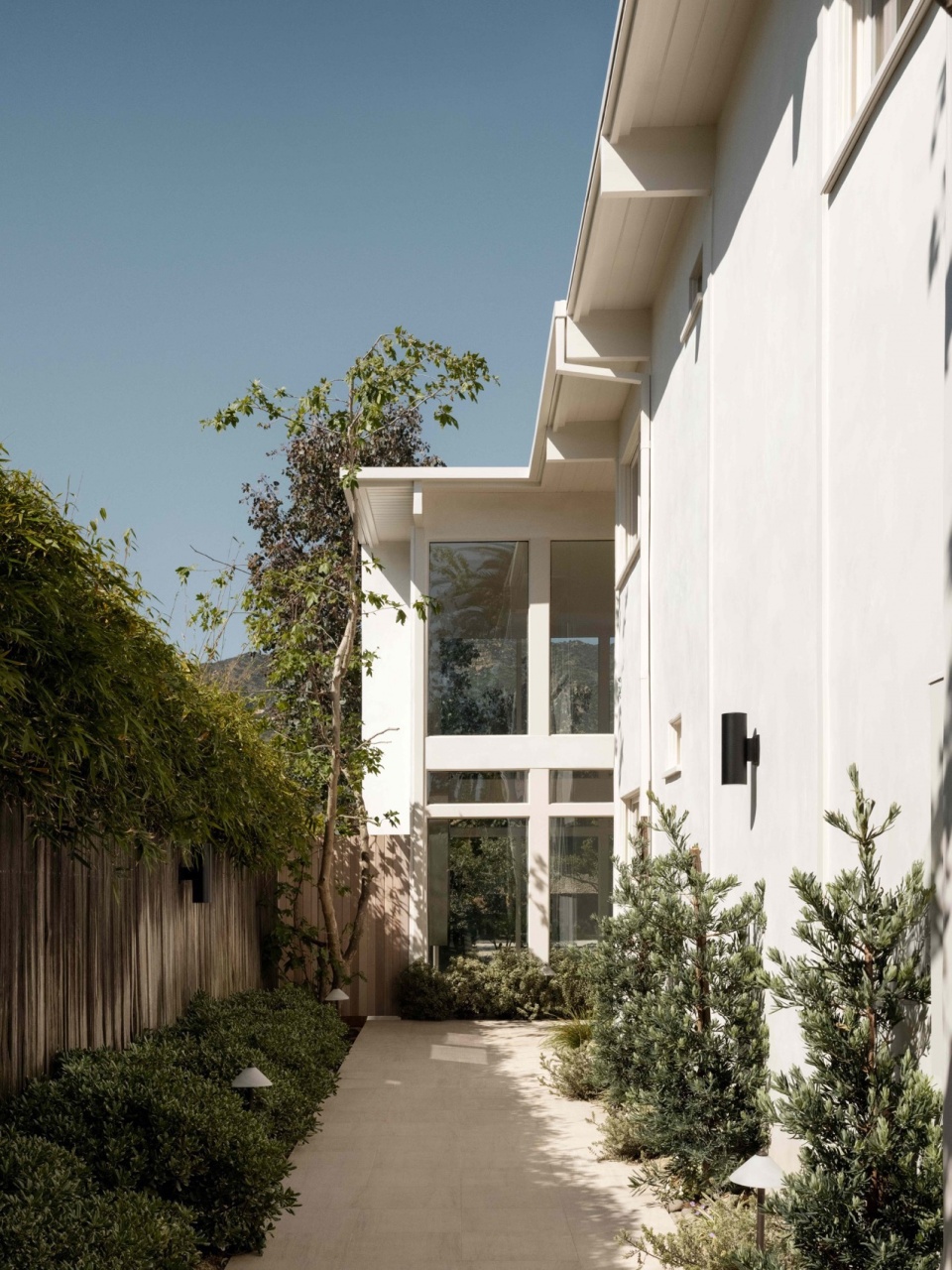 Malibu Colony Road House