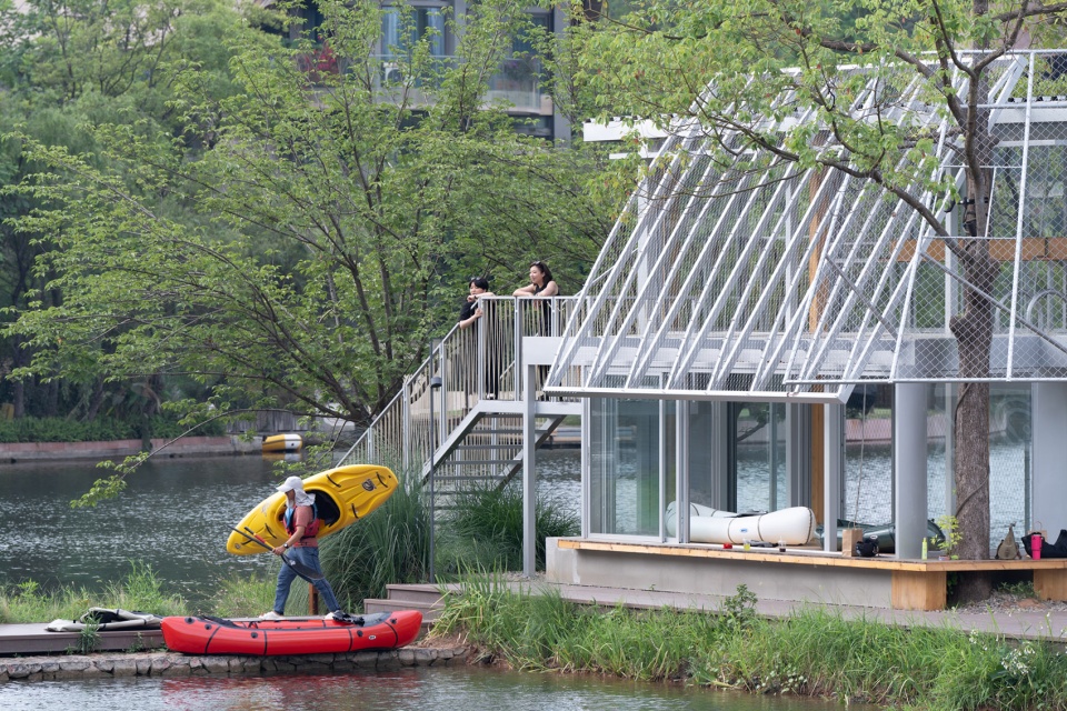 cpi w 18b by yiiie architects