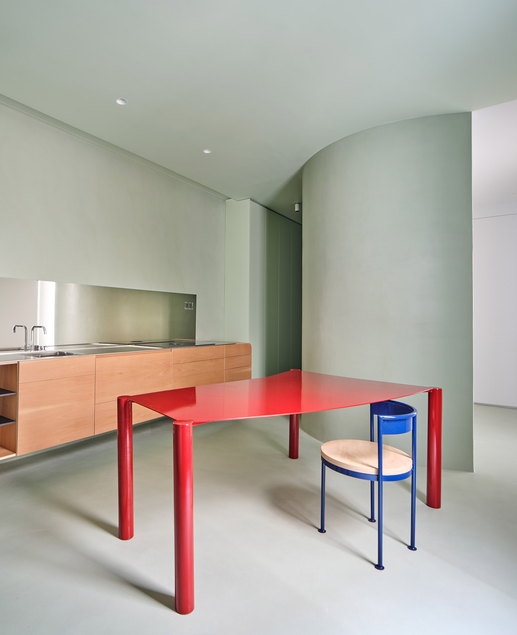 casamilc by lucas y hernandez gil arquitectos