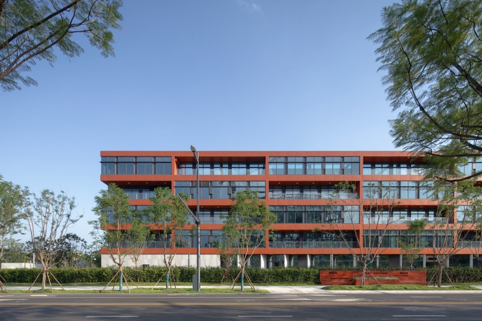 Chengdu Tianfu Xinglong Lake Laboratory by Rong Zhaohui Studio ZRADI Mind Studio