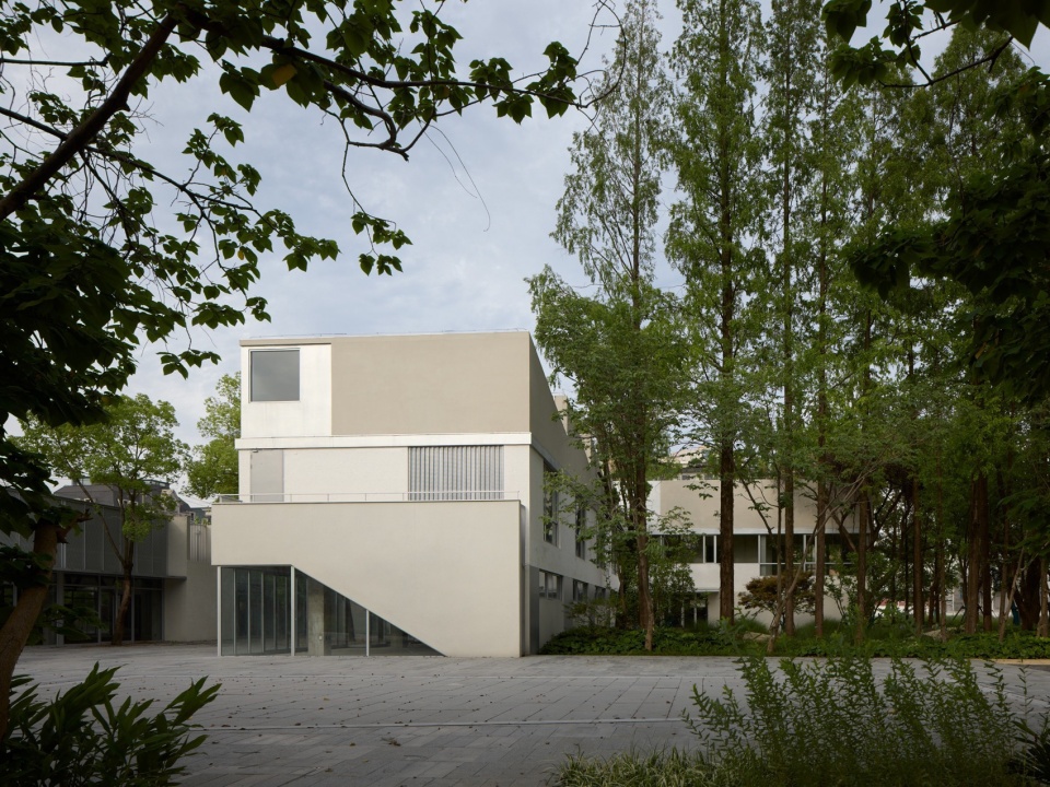 Renovation of Shanghai Relay Factory by HCCH Studio