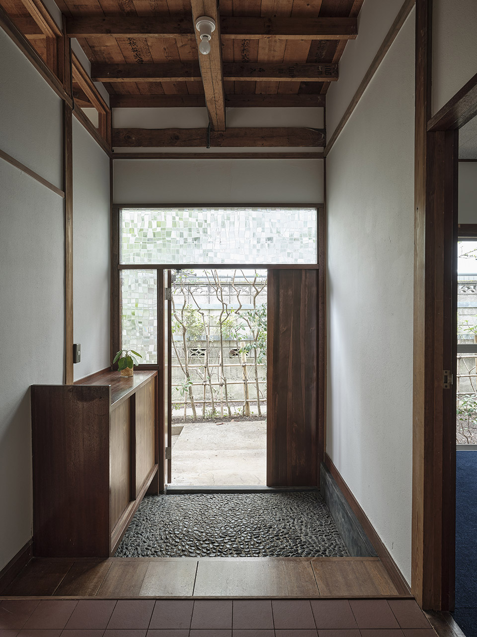 shirokanedai house by roovice