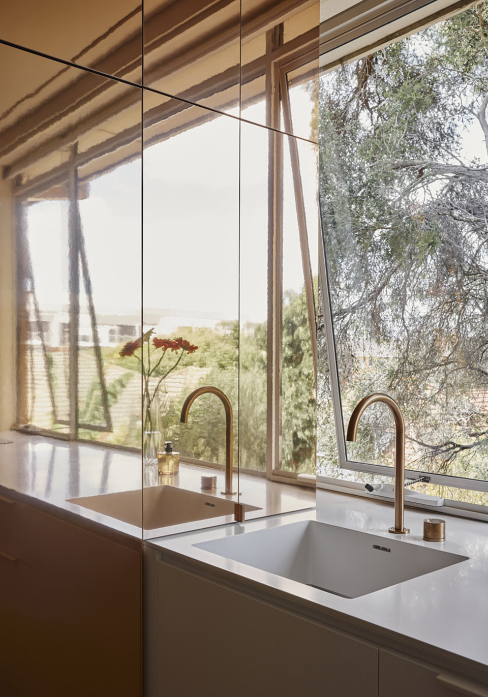 st kilda micro sanctuary by tsai design