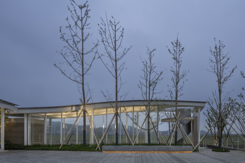 Dongdan Grassland Sea Ruins Station by Mur Mur Lab