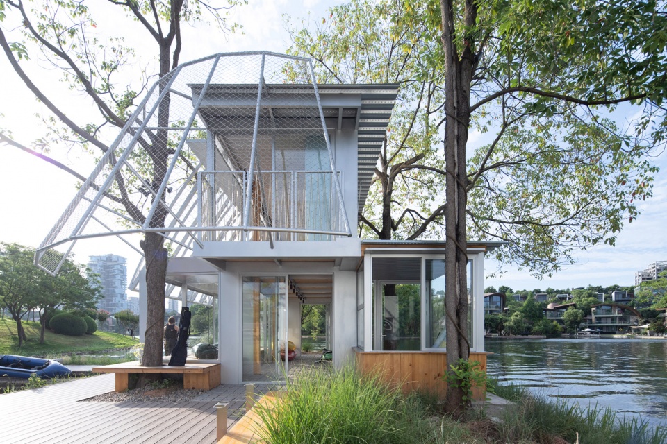 cpi w 18b by yiiie architects