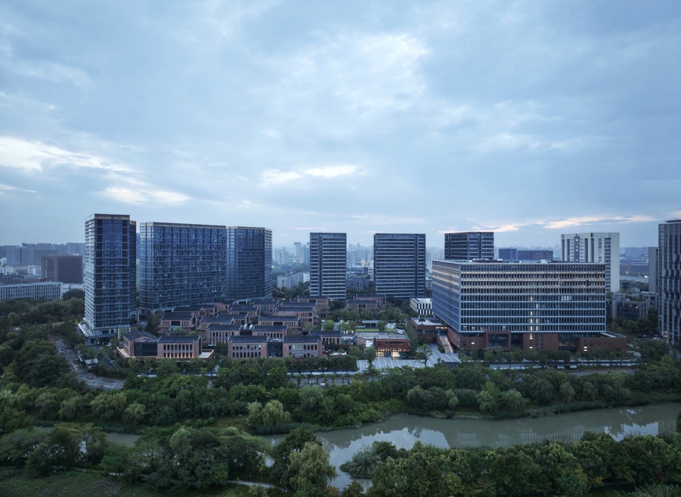 临河鸟瞰© 章鱼见筑 zju zitown by uad