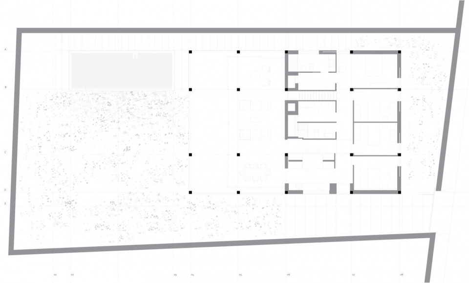 HOUSE BETWEEN OLD MUDWALLS