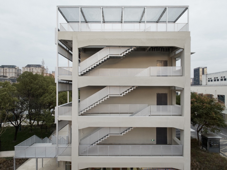 Renovation of Shanghai Relay Factory by HCCH Studio