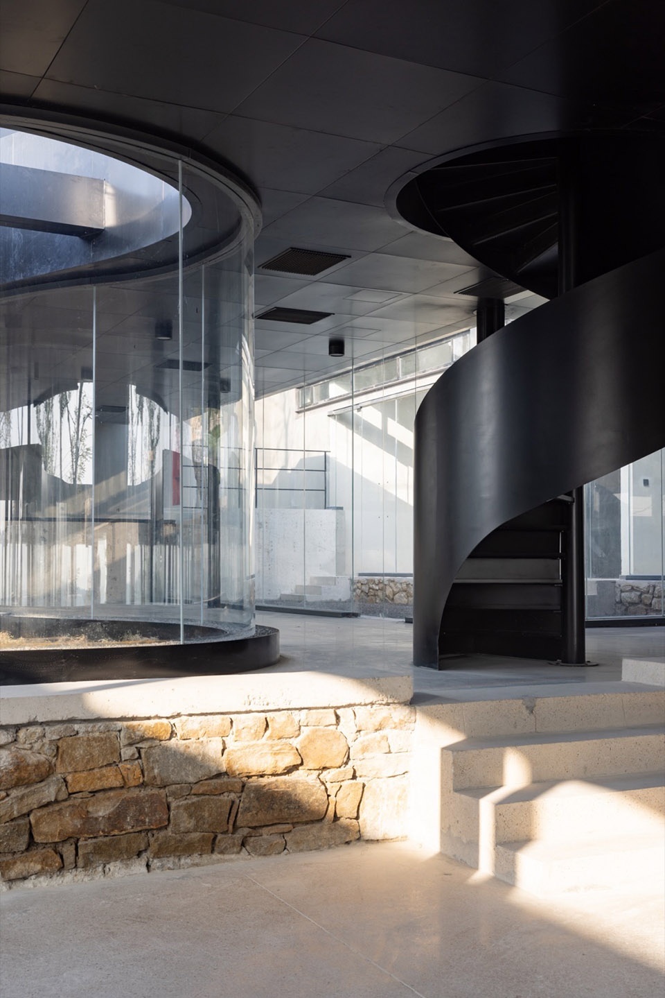 Chaoyuan Mount village lobby by Kong Xiangwei Studio