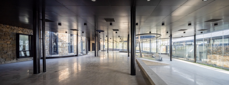 Chaoyuan Mount village lobby by Kong Xiangwei Studio