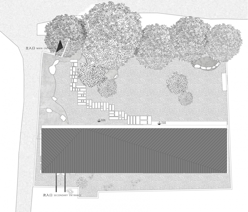Five Camphor Courtyard