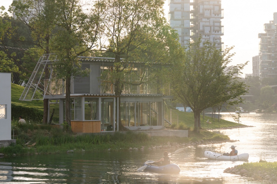 cpi w 18b by yiiie architects