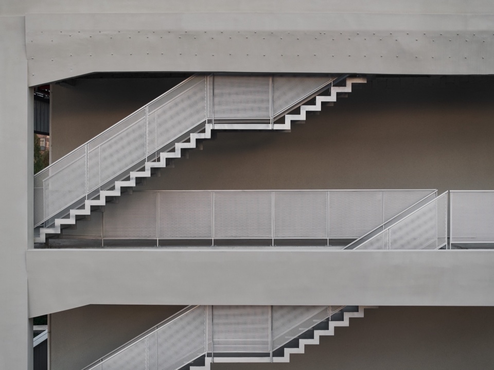 Renovation of Shanghai Relay Factory by HCCH Studio