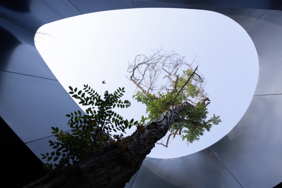 Chaoyuan Mount village lobby by Kong Xiangwei Studio