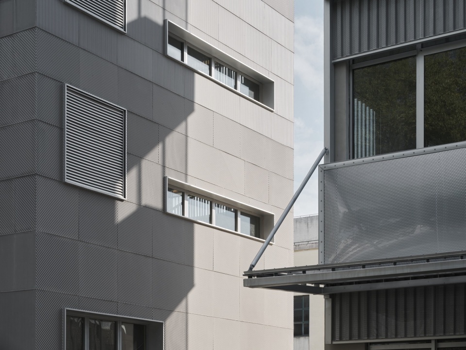 Renovation of Shanghai Relay Factory by HCCH Studio