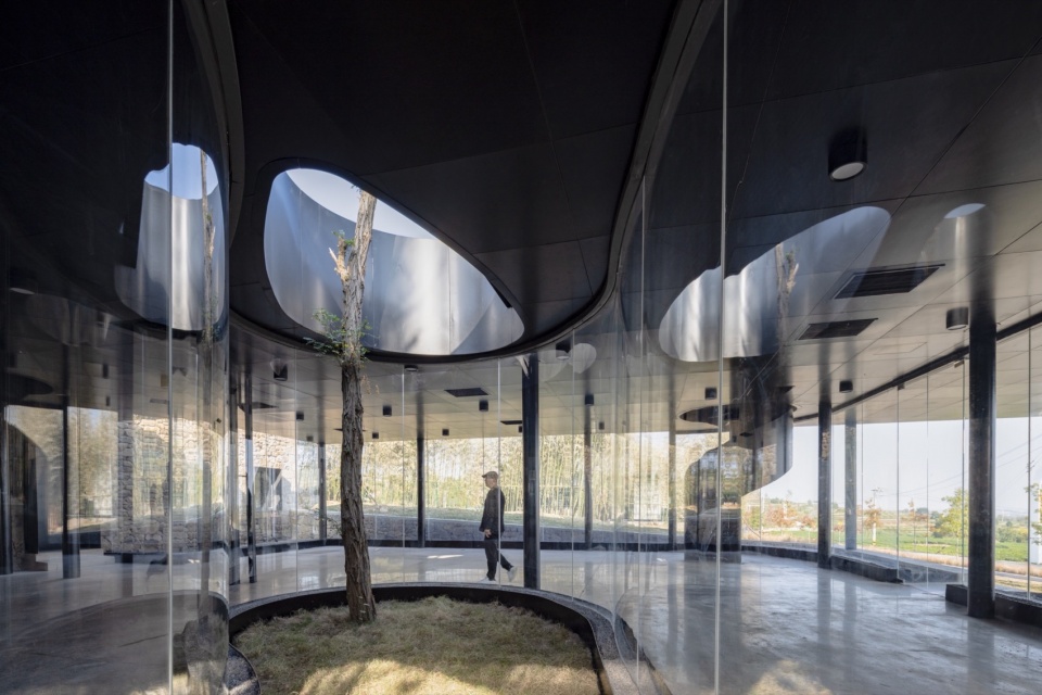 Chaoyuan Mount village lobby by Kong Xiangwei Studio