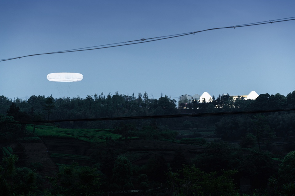 woven passage to cloudy peaks by line plus