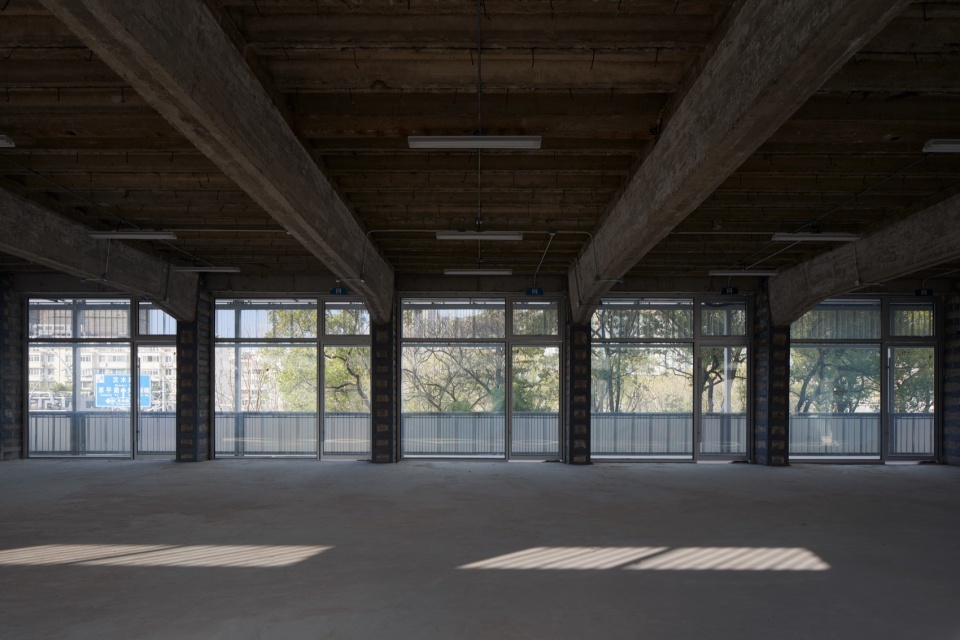 Renovation of Shanghai Relay Factory by HCCH Studio