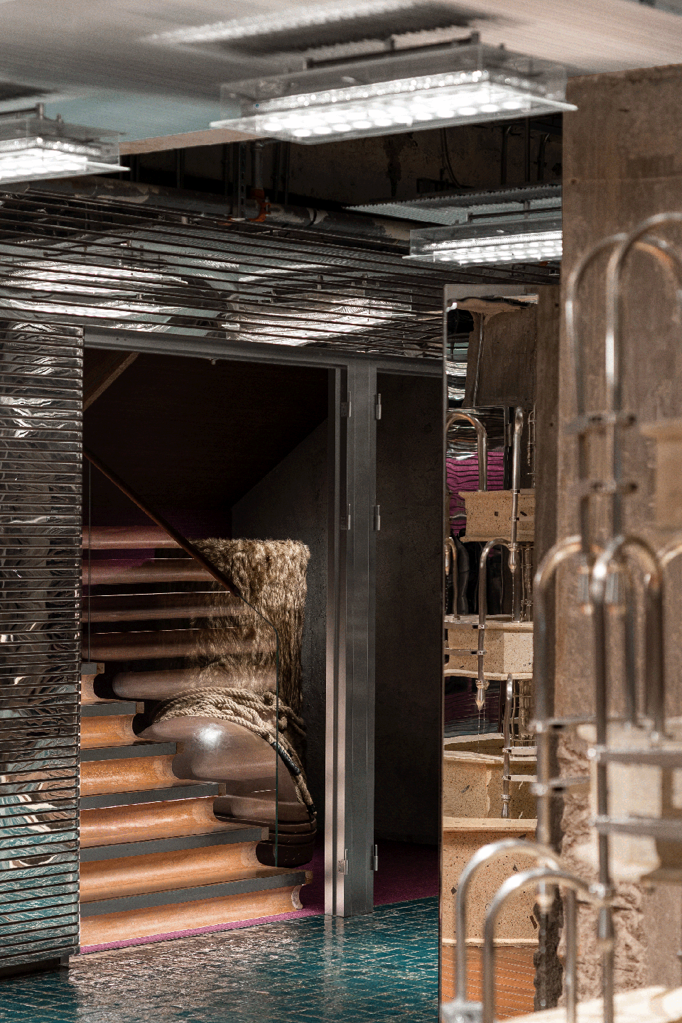 masonprince shanghai flagship store by tomo design