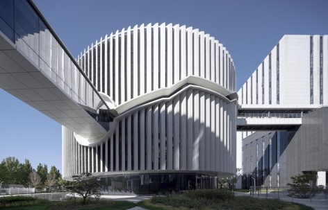 北京亦庄细胞治疗研发中试基地 / 北京市工业设计研究院有限公司
