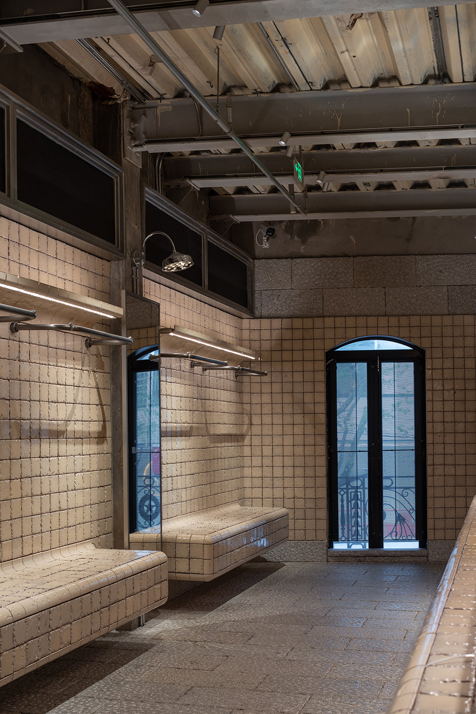 masonprince shanghai flagship store by tomo design