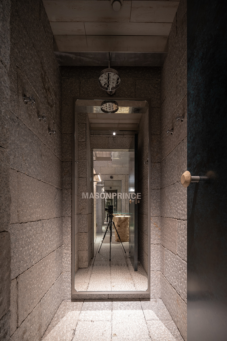 masonprince shanghai flagship store by tomo design