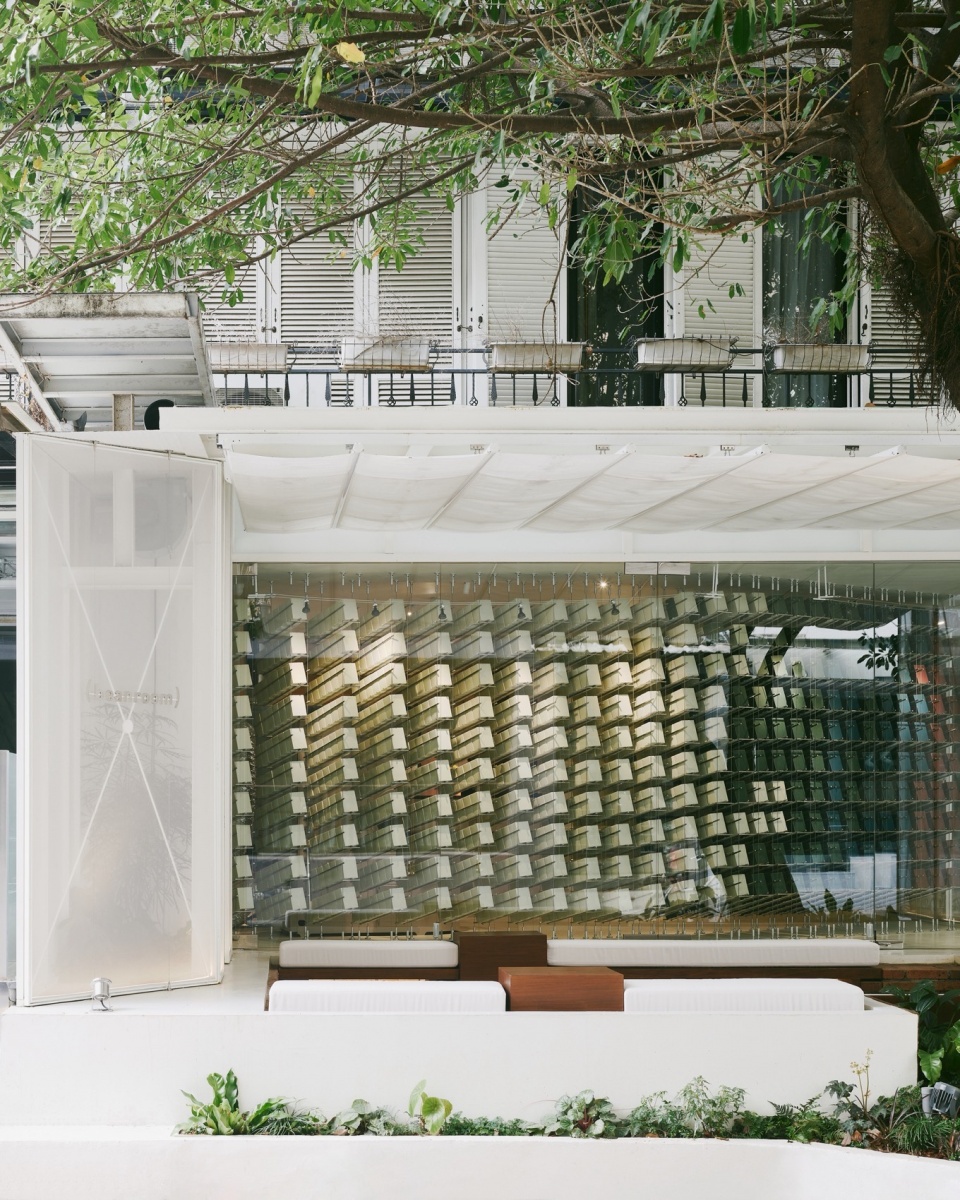 .exterior beanroom