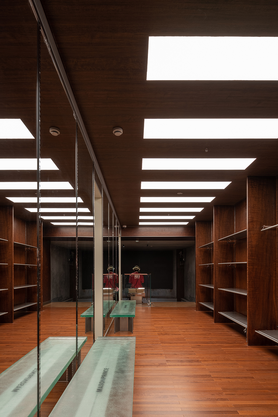 masonprince shanghai flagship store by tomo design