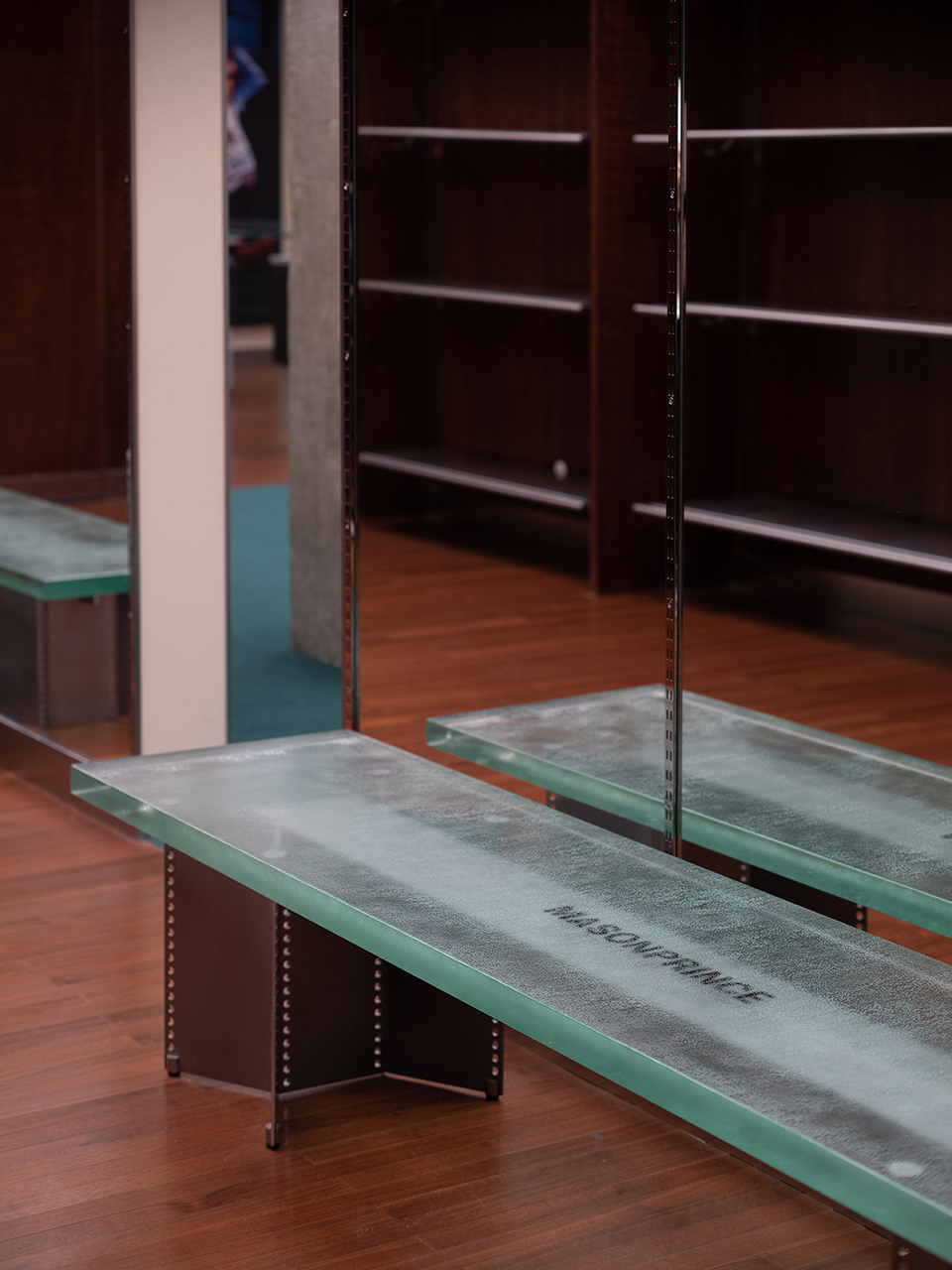 masonprince shanghai flagship store by tomo design