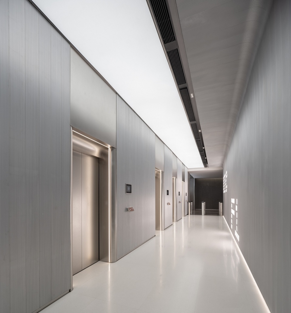 标准层公区走道©︎吴清山 uic innovation center kuntai mansion by duts design