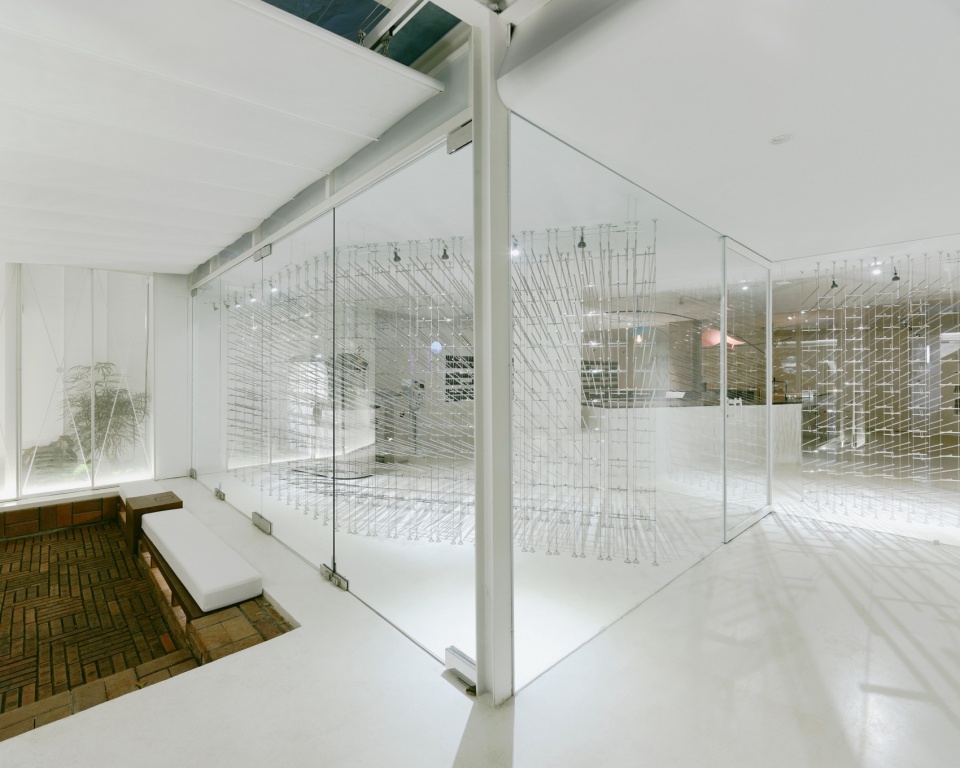 .outdoor seating area. packaging display beanroom