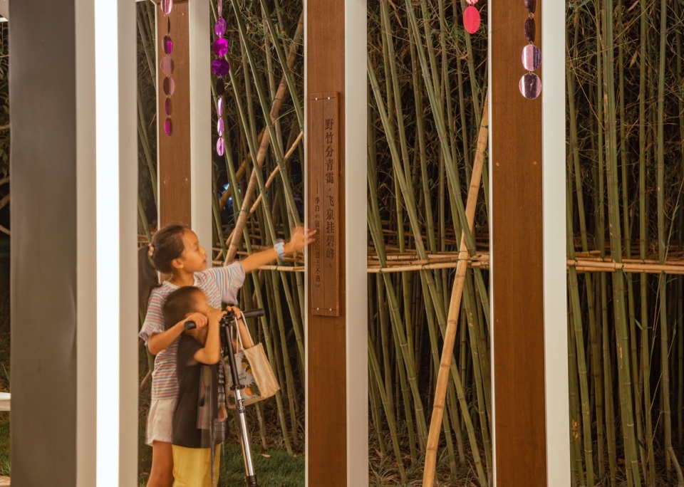 孩子与诗歌的互动,the interaction between children and poems ©金伟琦