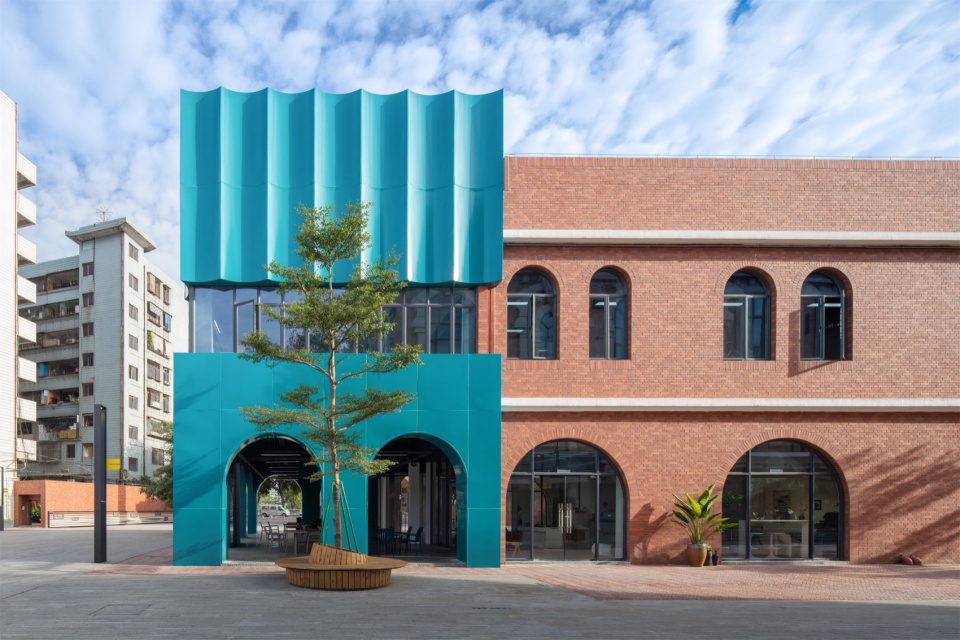 将场地元素提取至建筑立面Architectural elements from the site incorporated into building facades 2©吴嗣铭