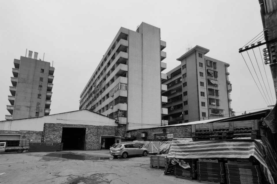 改造前的场地建筑Buildings on the site before renovation 2©竖梁社