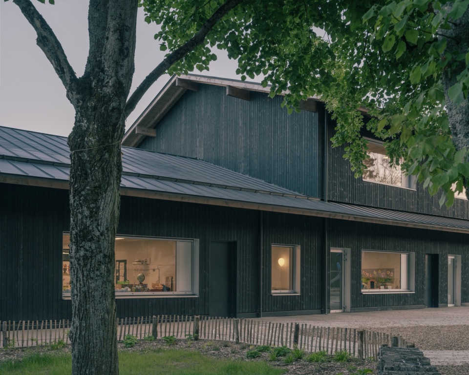 Jean de la Fontaine kindergarten school by ALTA