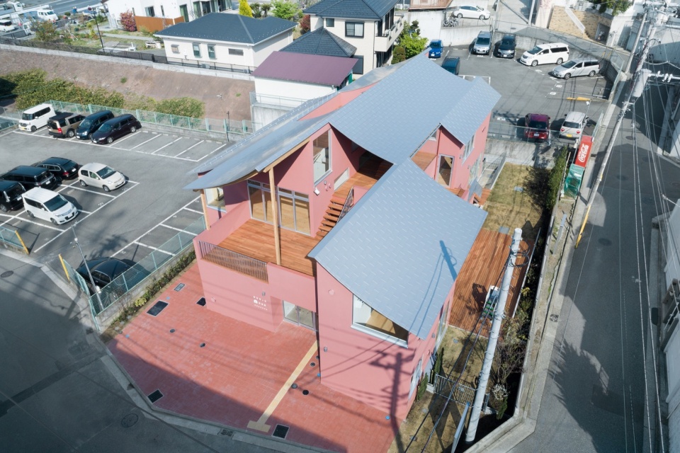 Komaoka Genkids Nursery School by Tomoyuki Kurokawa Architects