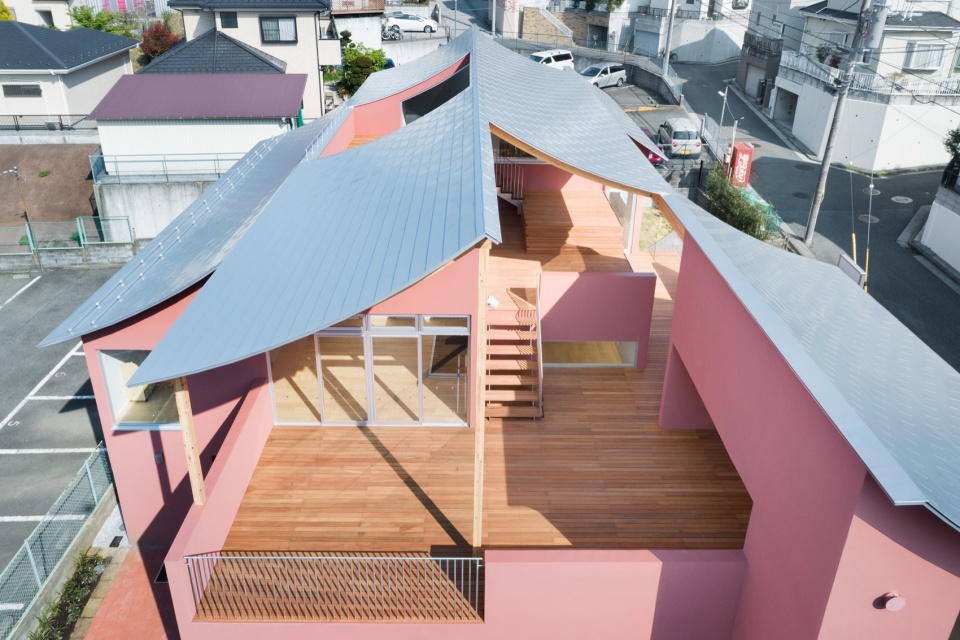 Komaoka Genkids Nursery School by Tomoyuki Kurokawa Architects