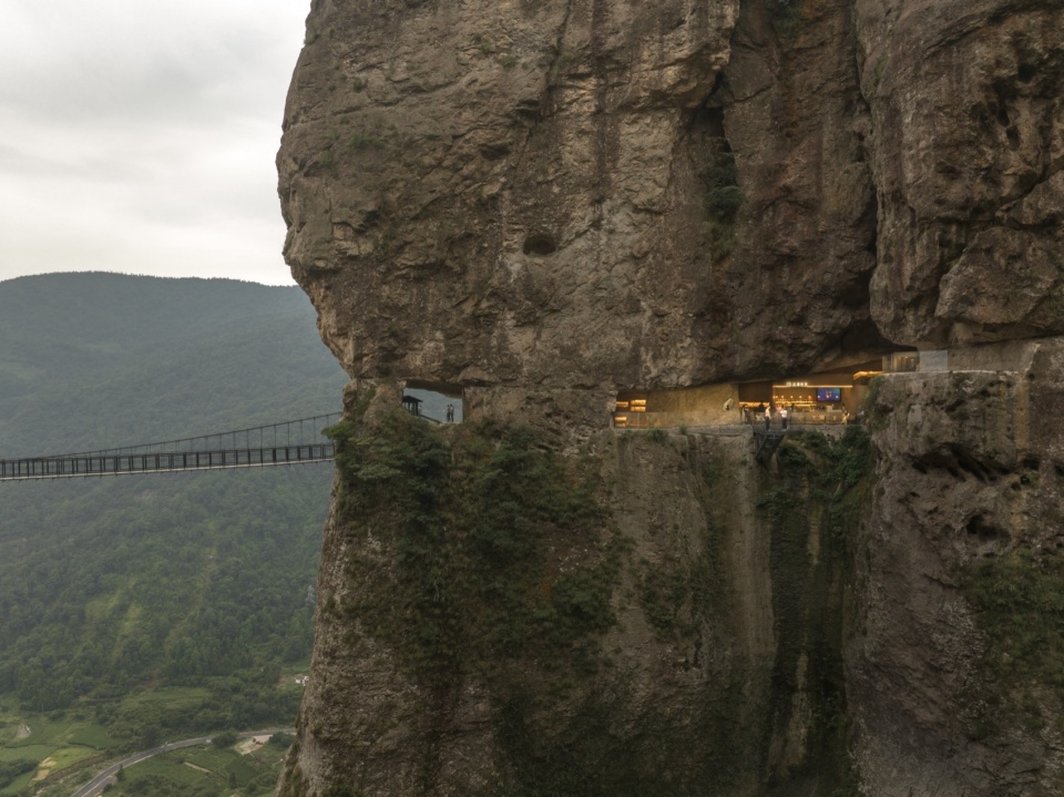 Revival and Renewal of Business Models in Yandang Mountain Scenic Area