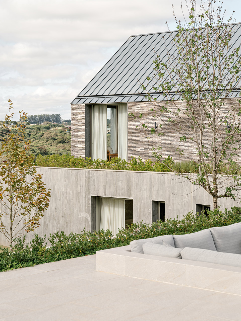 ccb house by kiko salomao tanaka architects