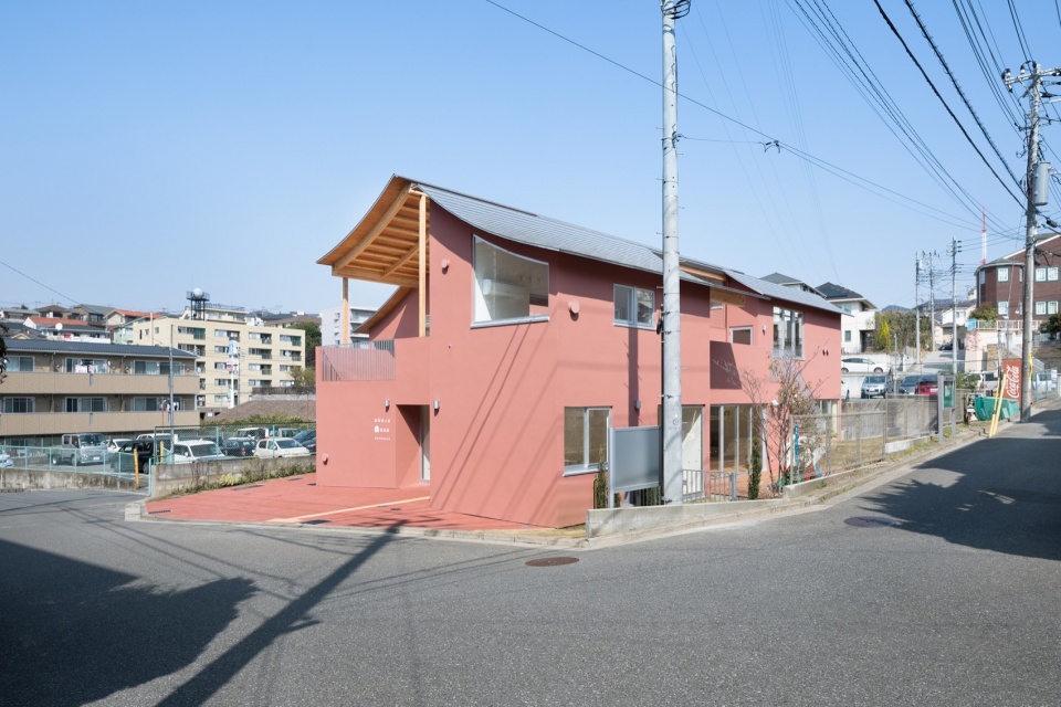 Komaoka Genkids Nursery School by Tomoyuki Kurokawa Architects