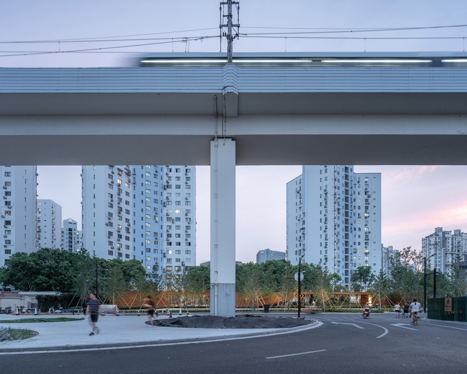 caoxi road pocket park shanghai by viascape design
